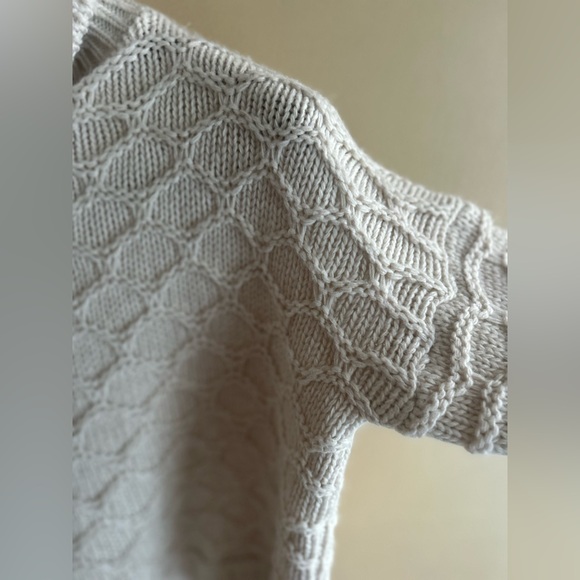 Pistache sweater - Picture 7 of 14